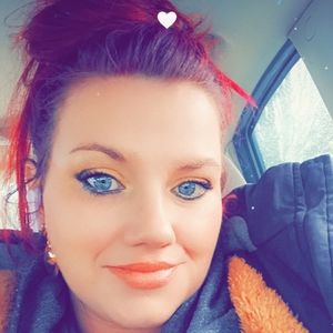 Meet your Posher, Becka